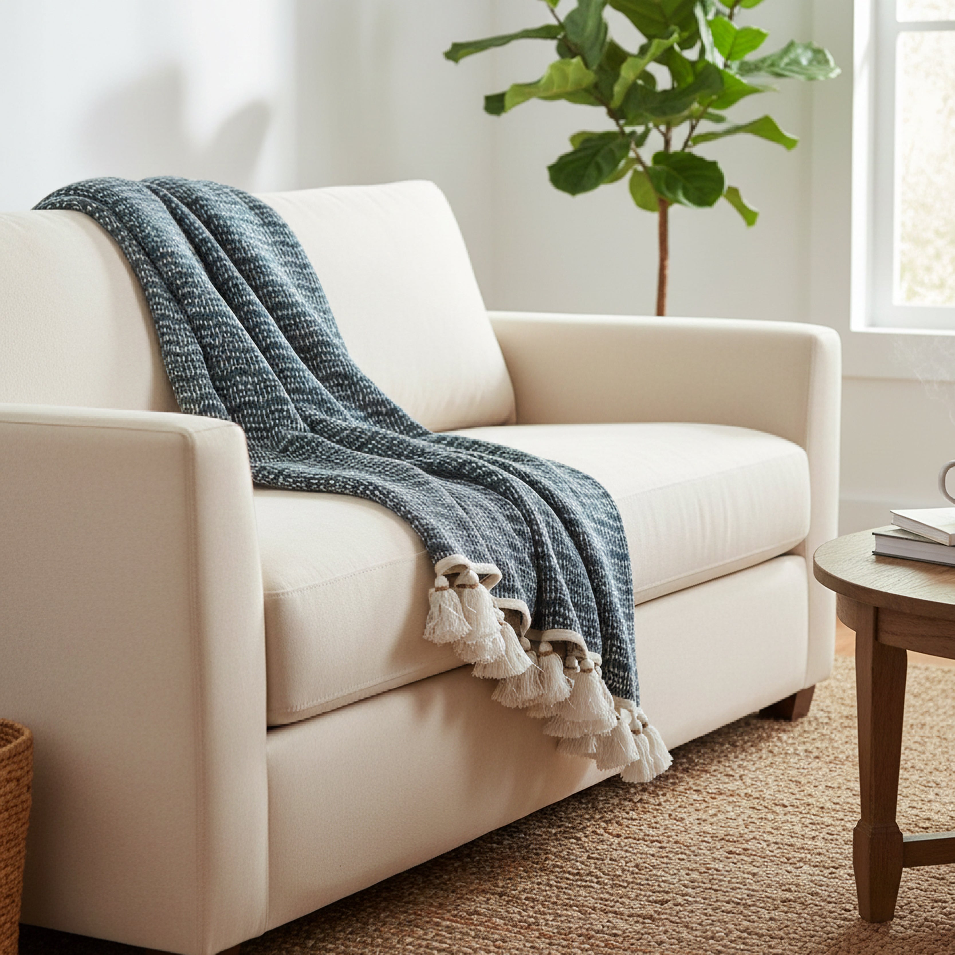 Throw Handprint With Tassel